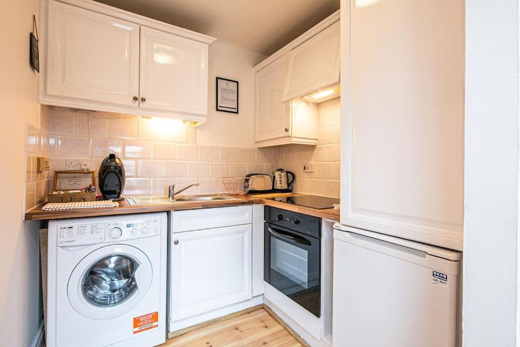Beautiful 1-Bed Apartment In Grade Listed Warehouse - Victoria Quays, Sheffield City Centre, Free Parking, Pet Friendly, Netflix Exterior photo